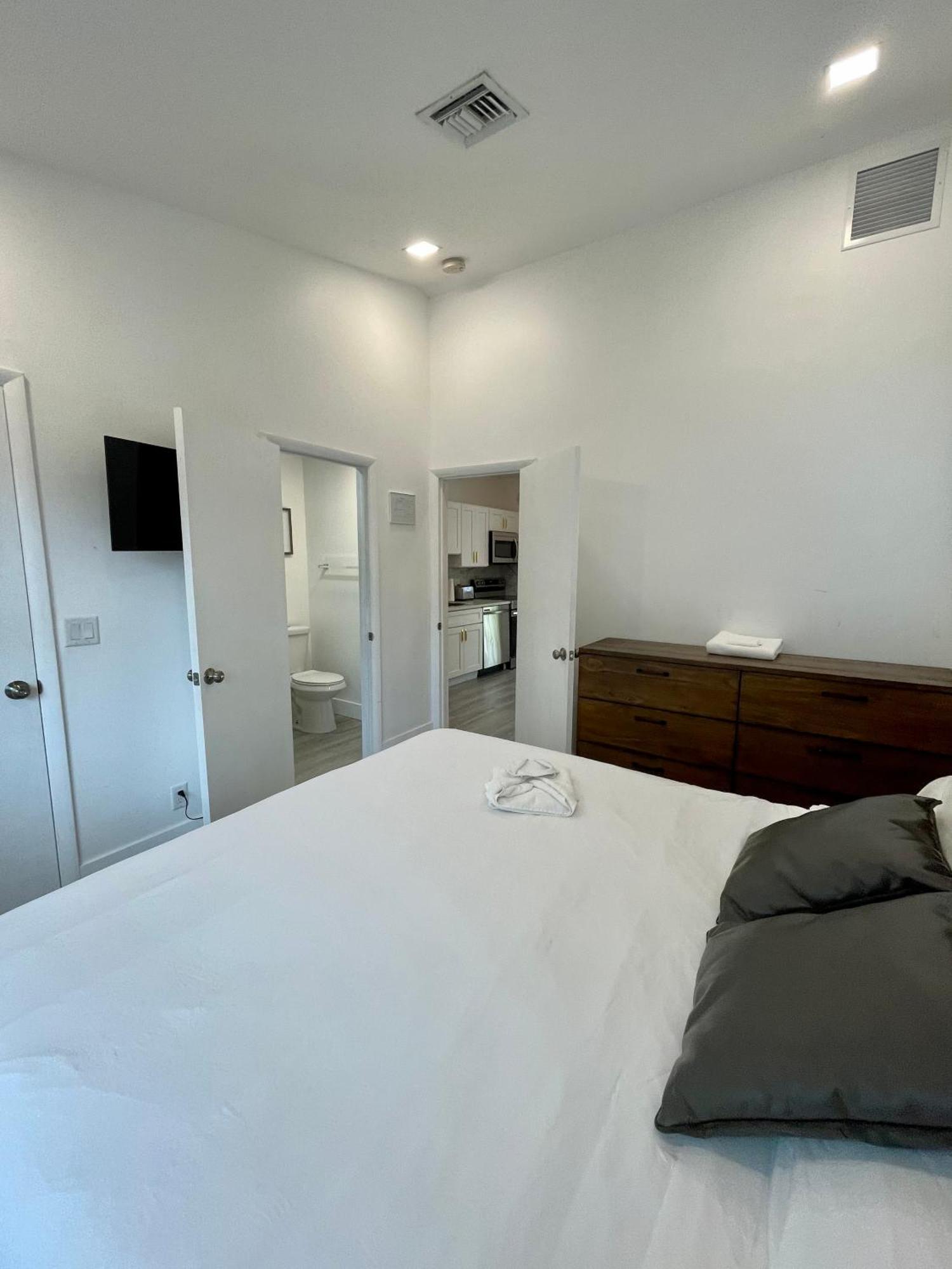 Modern Riverview Apartments ฟอร์ต ลอเดอร์เดล ภายนอก รูปภาพ